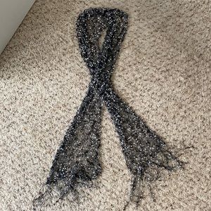 Handmade scarf black and white